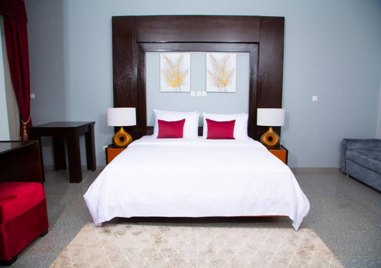 Onyx Hotel Yamoussoukro Exterior foto