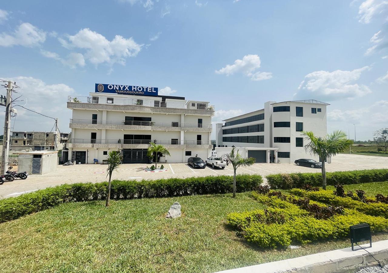 Onyx Hotel Yamoussoukro Exterior foto