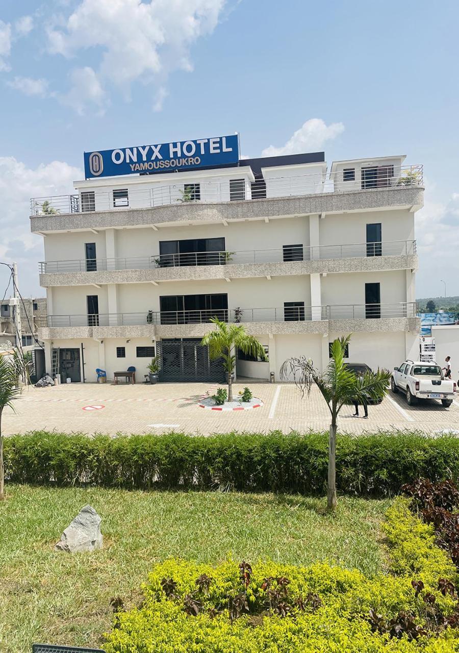 Onyx Hotel Yamoussoukro Exterior foto