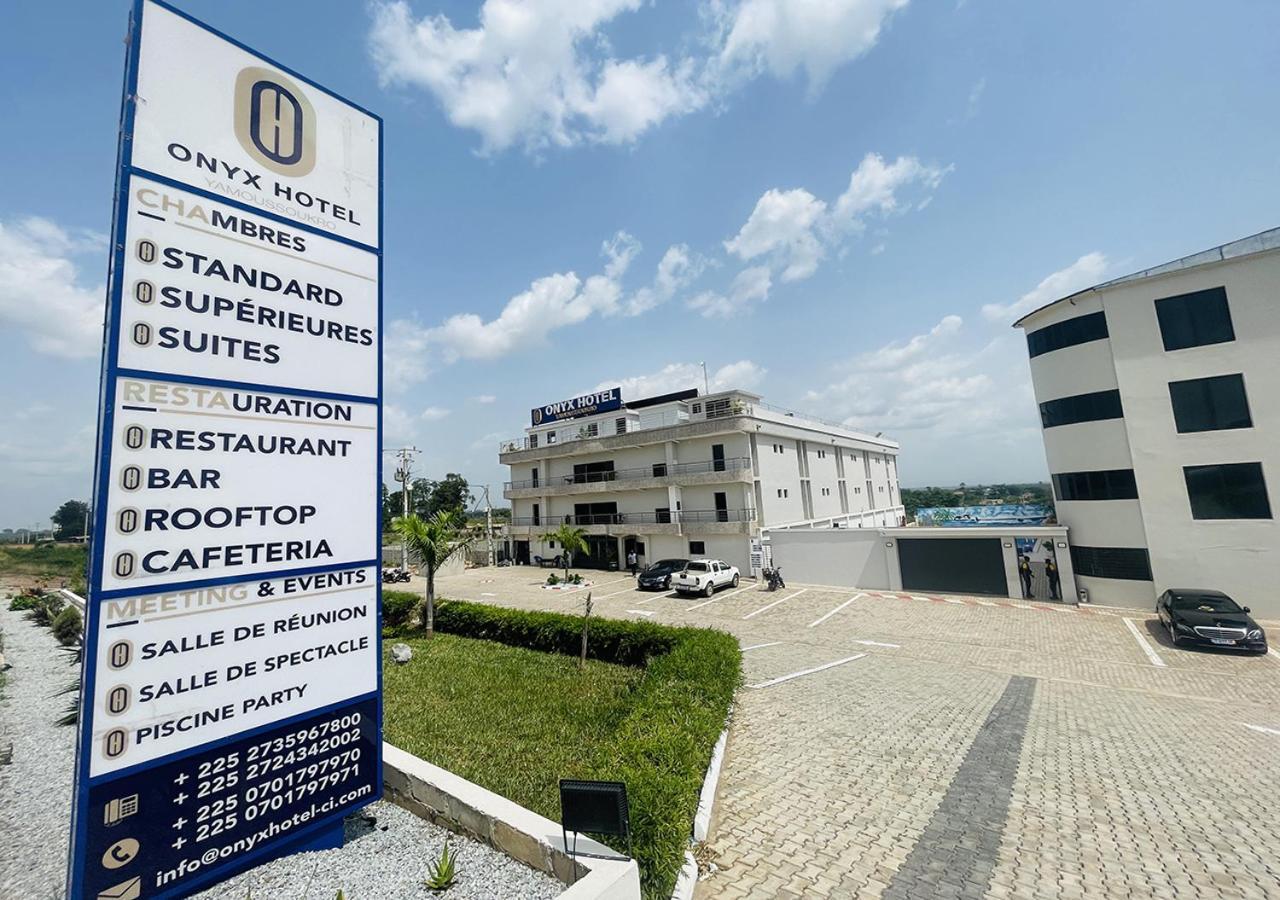 Onyx Hotel Yamoussoukro Exterior foto